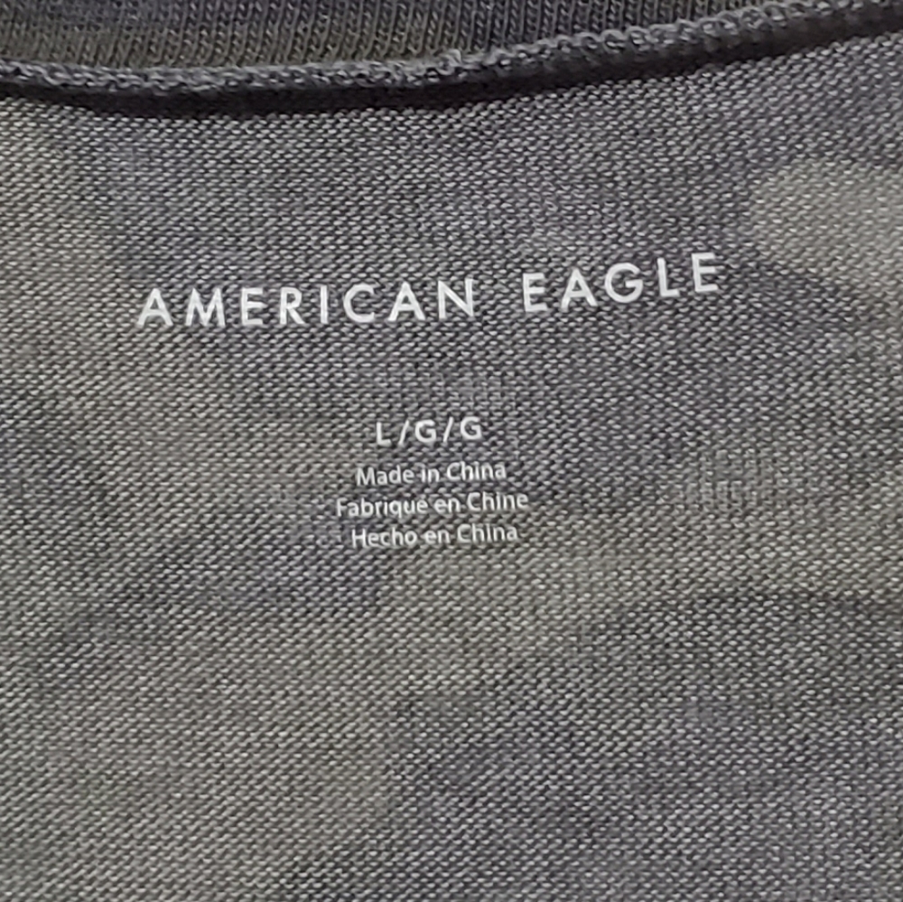 American Eagle Outfitters Camo V Neck Tee - Picture 2 of 6